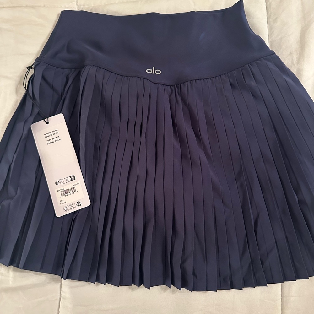 ALO Yoga Women's Dark Blue Pleated Mini Skirt